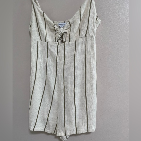 O'Neil Striped Front Tie Romper Size Large - Picture 4 of 6